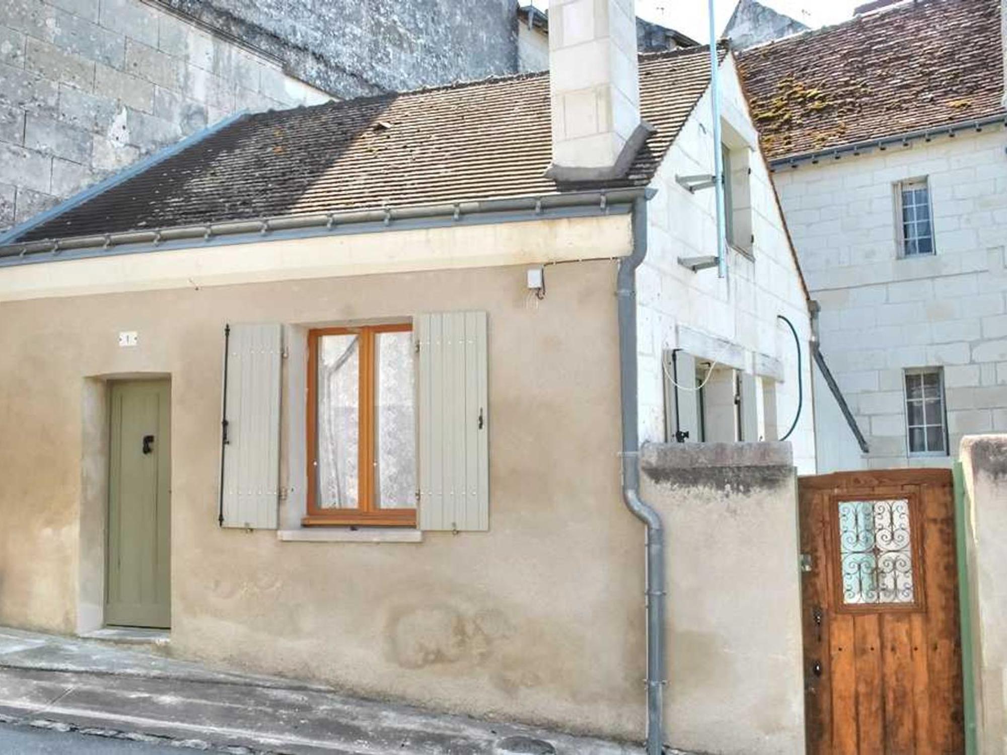 Location Unique En Ville, 3 Niveaux Avec Cave Voutee Et Troglodytique, Charme Et Authenticite En Touraine - Fr-1-381-162 Loches Exterior foto